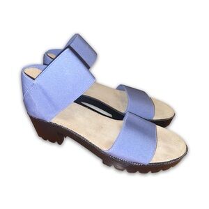 Charleston Shoe Company 8 sandals Monterey like new